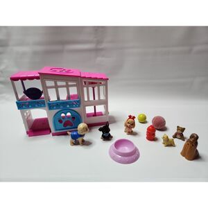 Just Play 2018 Mini Pet House Playset with Dogs & Accessories Lot
